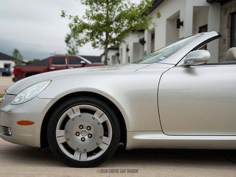 Used 2003 Lexus SC 430 Convertible RWD image 4