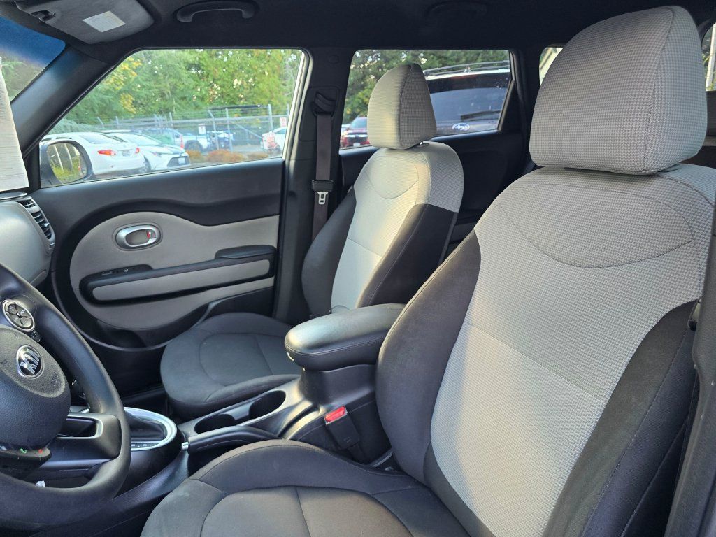 Used 2017 Kia Soul FWD image 12