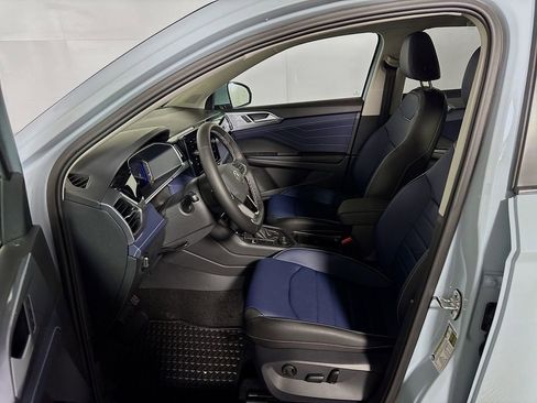 New 2025 Volkswagen Taos SEL image 11