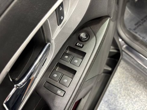 Used 2016 Chevrolet Equinox LS FWD image 30