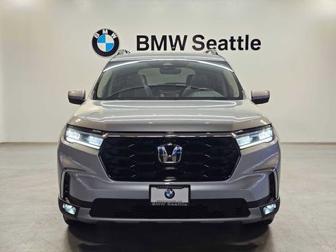 Used 2023 Honda Pilot Elite image 6