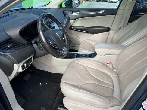 Used 2019 Lincoln MKC Reserve w/ MKC Climate Package FWD image 5