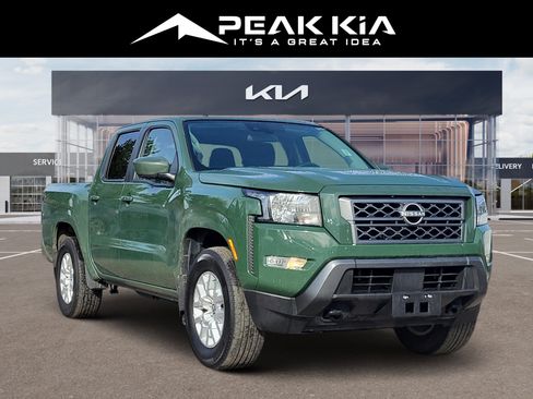 Used 2022 Nissan Frontier SV image 1