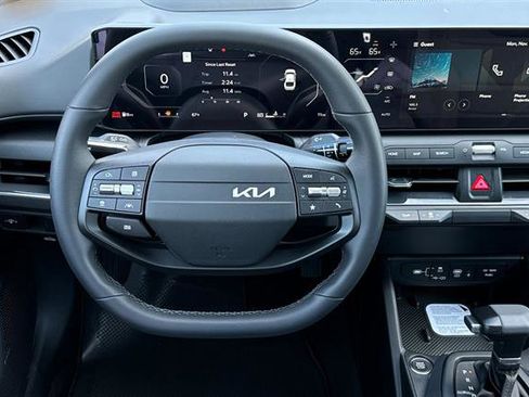 New 2025 Kia K4 EX image 16