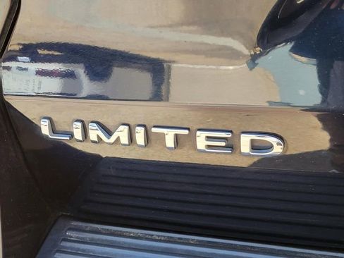 Used 2021 Ford Expedition Limited image 5