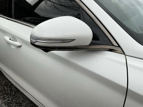 Used 2022 Genesis G70 3.3T Launch Edition image 14