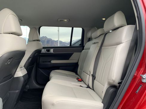 Used 2025 Hyundai Santa Fe SEL image 28