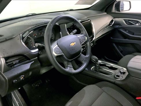 Used 2023 Chevrolet Traverse LT image 14