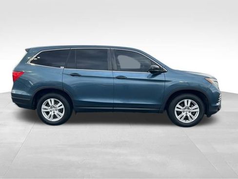 Used 2017 Honda Pilot LX image 10