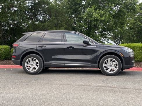 Used 2023 Lincoln Corsair FWD image 2