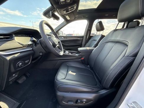New 2026 Jeep Grand Cherokee L Limited AWD/4WD image 8
