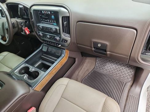 Used 2018 Chevrolet Silverado 1500 LTZ w/ Texas Edition image 28