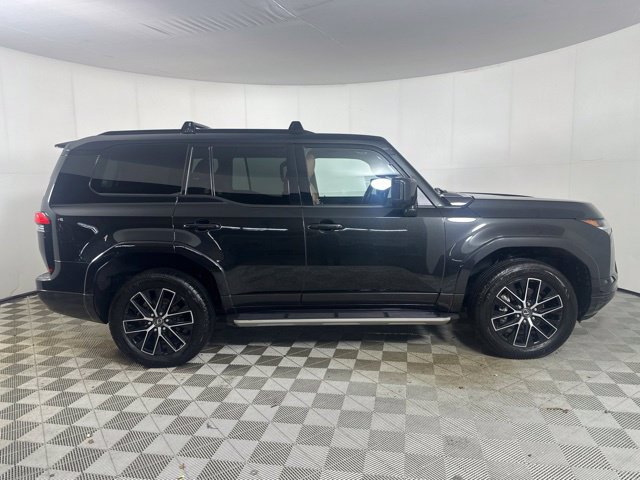 Used 2024 Lexus GX 550 w/ Accessory Package (2T) AWD/4WD image 11