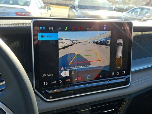 New 2026 Volkswagen Tiguan SE image 13