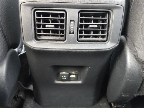 Used 2021 Toyota RAV4 XLE FWD image 14