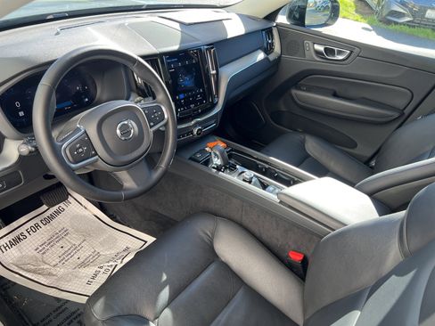 Used 2024 Volvo XC60 B5 Core image 18