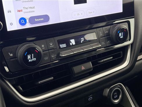 Certified 2025 Toyota Grand Highlander XLE image 25