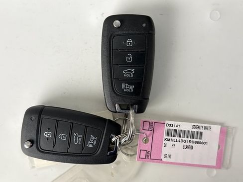 Used 2024 Hyundai Elantra SE FWD image 10