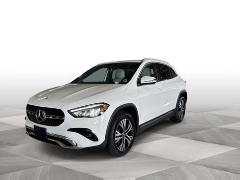 Used 2025 Mercedes-Benz GLA 250 4MATIC image 4