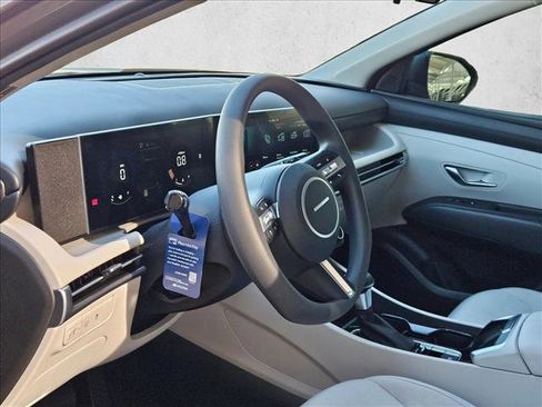 New 2026 Hyundai Tucson SEL FWD image 3