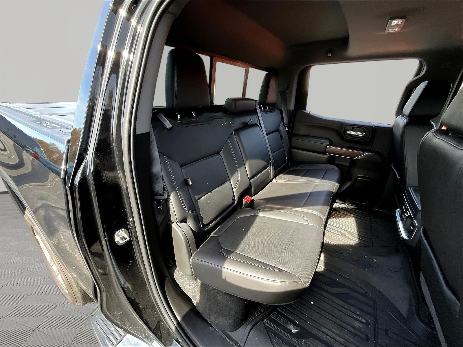 Used 2019 GMC Sierra 1500 SLT w/ SLT Premium Plus Package AWD/4WD image 26