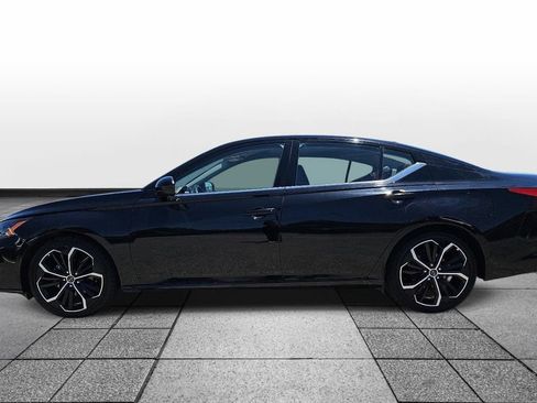 Used 2024 Nissan Altima 2.5 SR FWD image 8