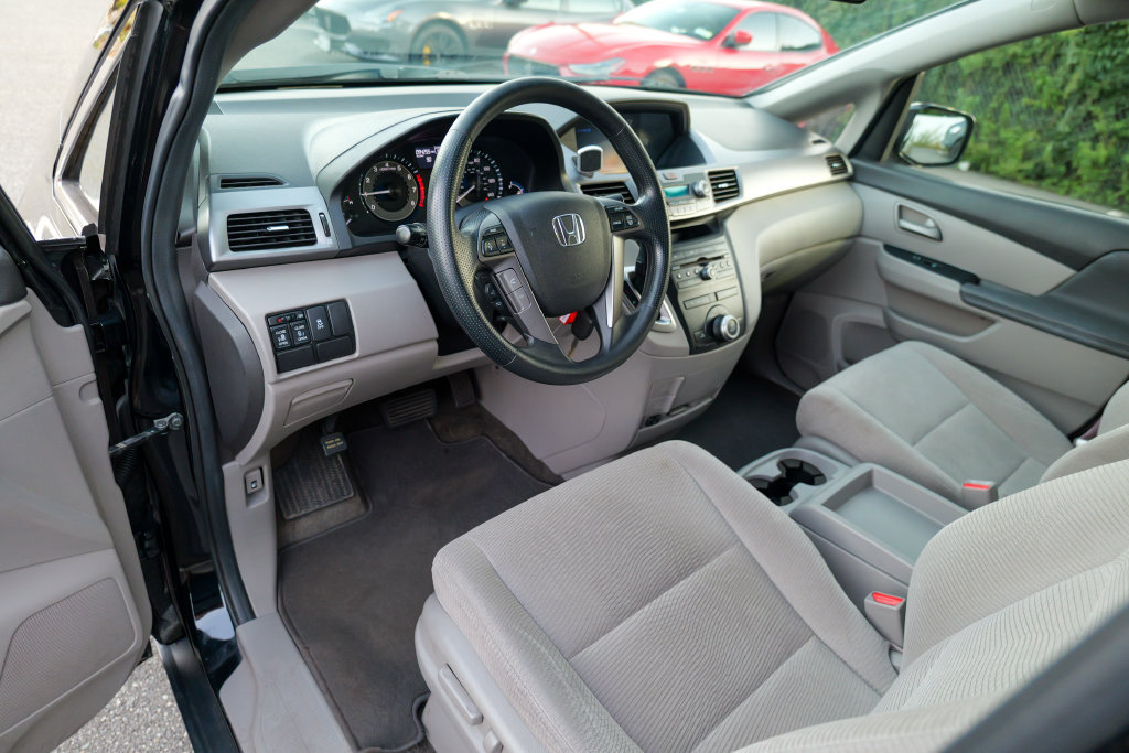 Used 2013 Honda Odyssey EX image 18