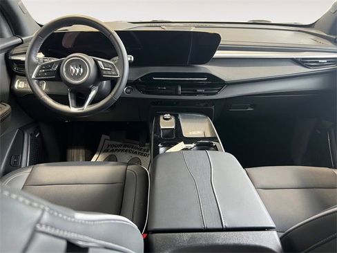 Used 2025 Buick Enclave Preferred w/ Power Package image 8