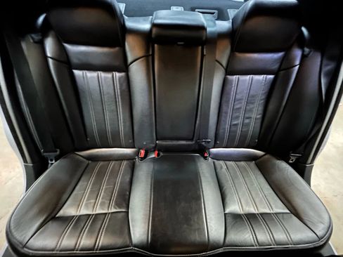 Used 2018 Chrysler 300 S w/ 300S Premium Group image 5