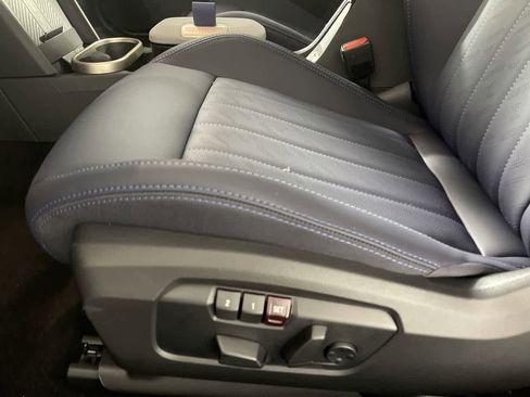 Certified 2025 MINI Cooper S image 10