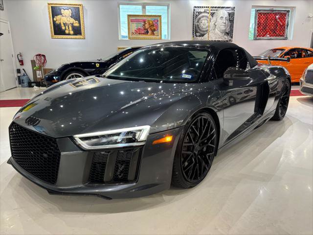 Used 2017 Audi R8 V10 w/ Carbon Exterior Package AWD/4WD image 11