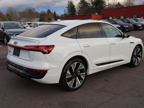 Used 2024 Audi Q8 e-tron Prestige w/ Prestige Package image 6