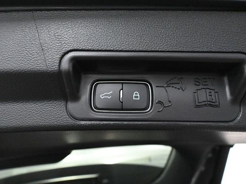 Used 2022 Ford Explorer ST-Line w/ Class IV Trailer Tow Package image 46