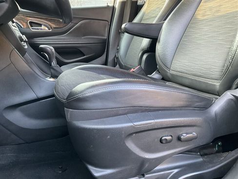 Used 2015 Buick Encore FWD image 21