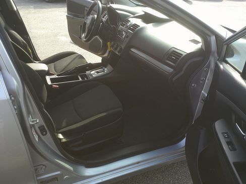 Used 2013 Subaru Impreza 2.0i Premium AWD/4WD image 11