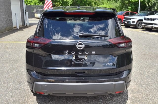Used 2025 Nissan Rogue SV AWD/4WD image 7