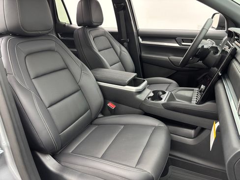 New 2027 GMC Terrain Elevation w/ Elevation Premium Package FWD image 34