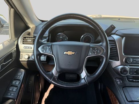 Used 2019 Chevrolet Tahoe Premier w/ Premier Plus Edition AWD/4WD image 17