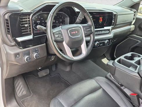 Used 2025 GMC Sierra 1500 SLT RWD image 10