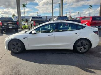 Used 2022 Tesla Model 3 Long Range video 2