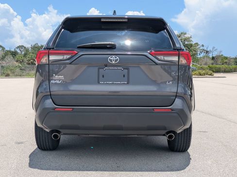 Used 2024 Toyota RAV4 LE FWD image 5