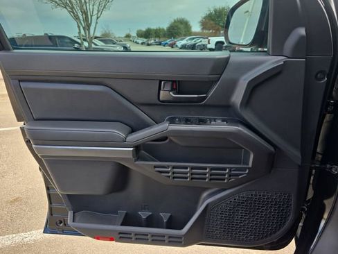 Used 2025 Toyota Tacoma SR5 AWD/4WD image 26