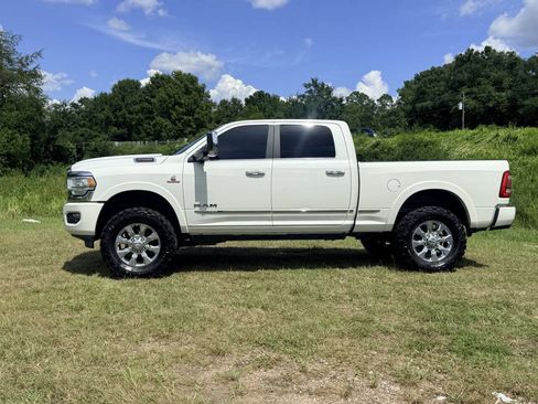 Used 2019 RAM 2500 Limited AWD/4WD image 2