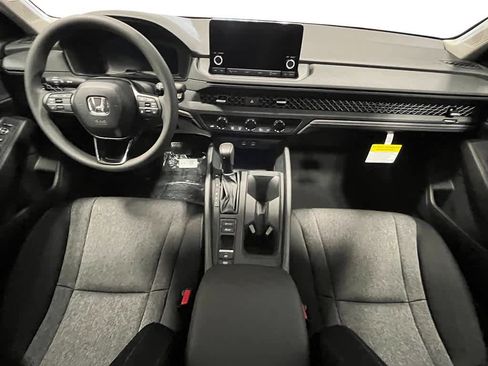 Certified 2025 Honda Accord SE image 15