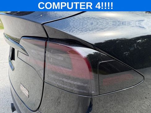 Used 2023 Tesla Model X Plaid AWD/4WD image 9