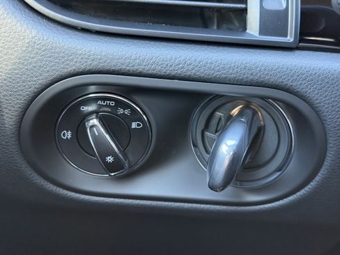 New 2025 Porsche Macan image 28