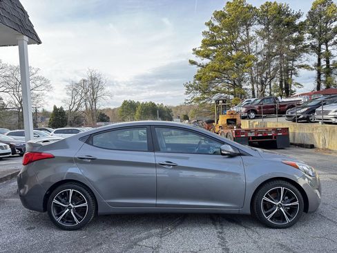 Used 2013 Hyundai Elantra Limited image 4