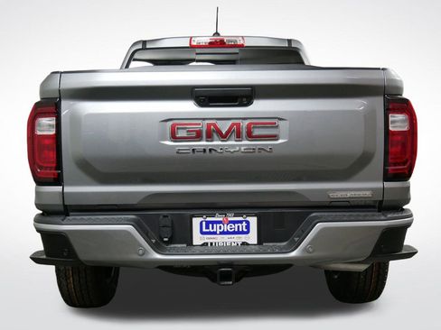 New 2026 GMC Canyon Elevation w/ Convenience Package image 4
