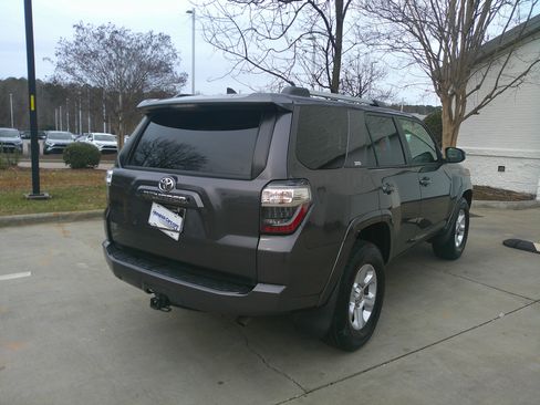 Used 2021 Toyota 4Runner SR5 image 11