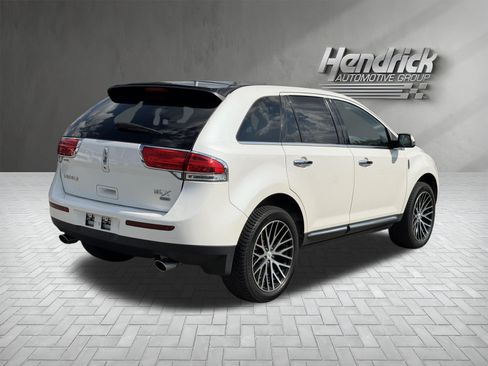 Used 2015 Lincoln MKX AWD w/ Equipment Group 102A image 9